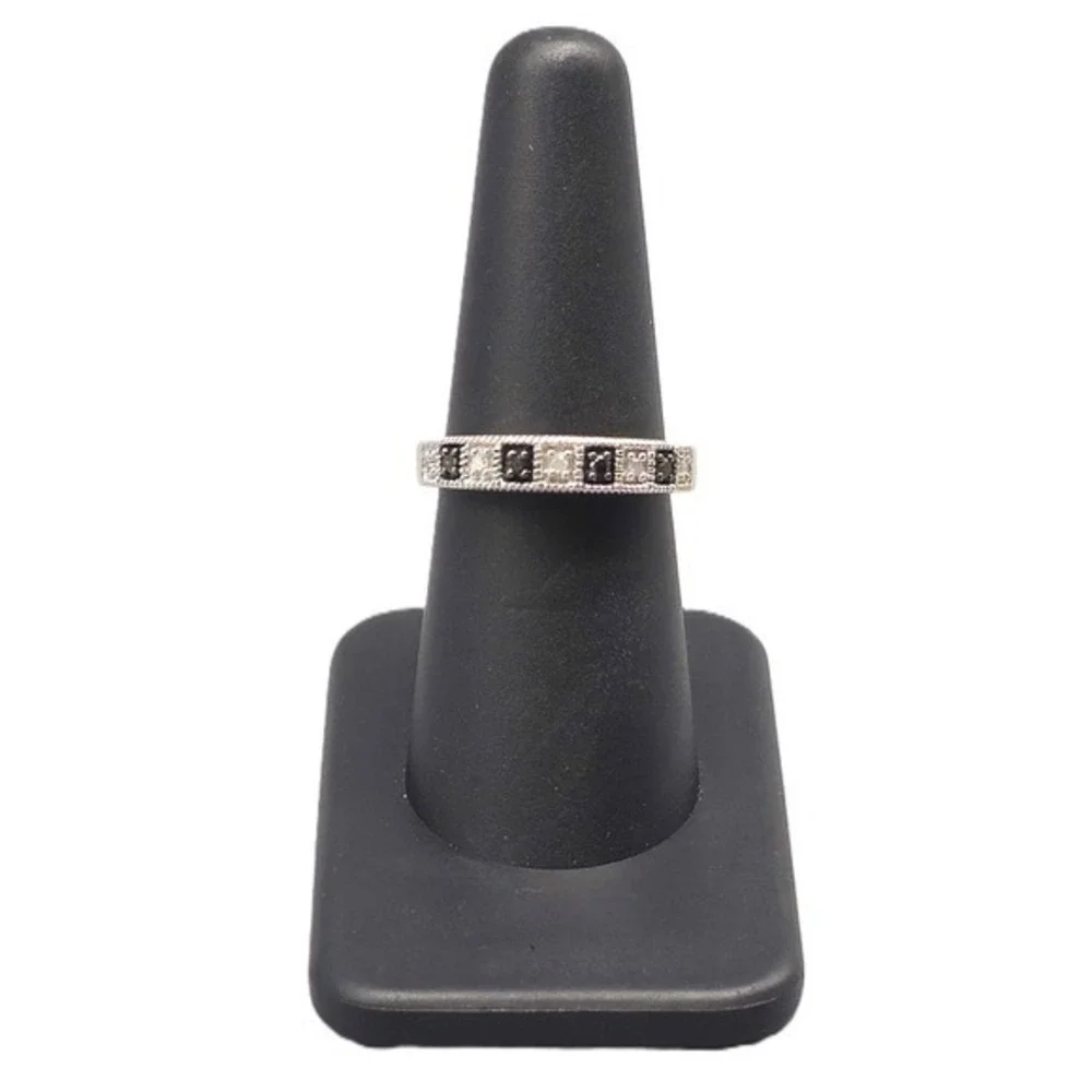 .925 SILVER .12CT BLACK & WHITE DIAMOND RING SIZE 7 3.3G (GNH022620)